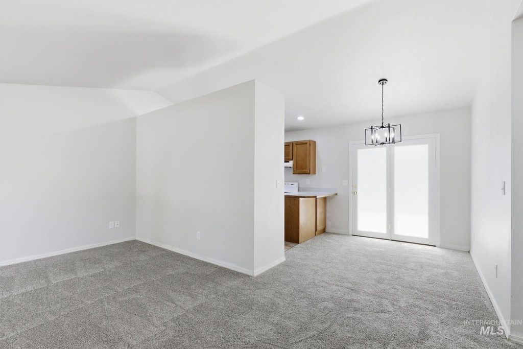 5231 W Albion Court, Boise, ID 83705 photo 4