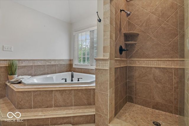 13672 Creekridge Lane, Fishers, IN 46055