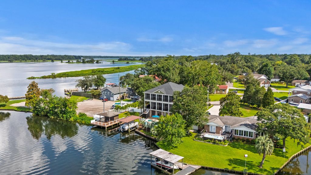 Image 73 of property listing at 1305 Old Rice Mill Road, Moncks Corner, SC 29461