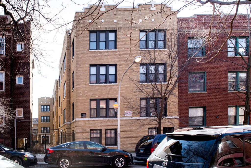 837 W Cornelia Avenue 3N, Chicago, IL 60657