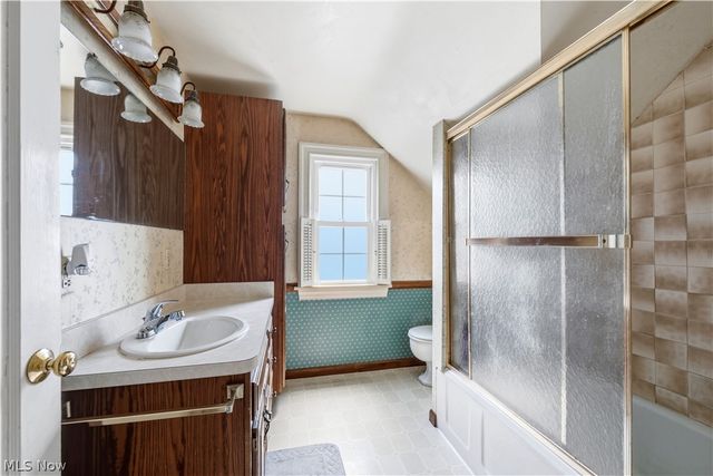 28707 Gilchrist Drive, Willowick, OH 44095