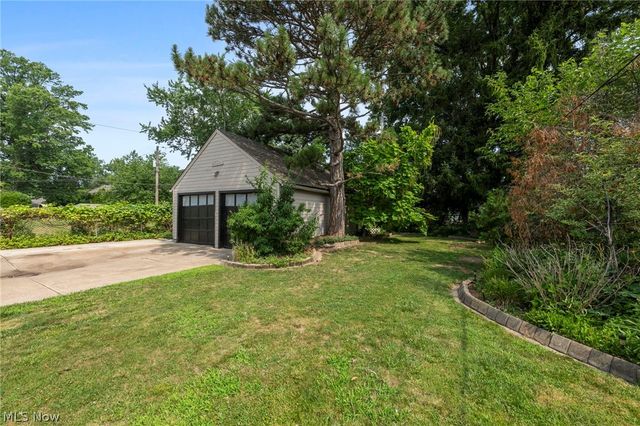 28707 Gilchrist Drive, Willowick, OH 44095