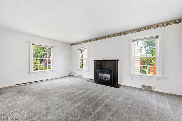 28707 Gilchrist Drive, Willowick, OH 44095