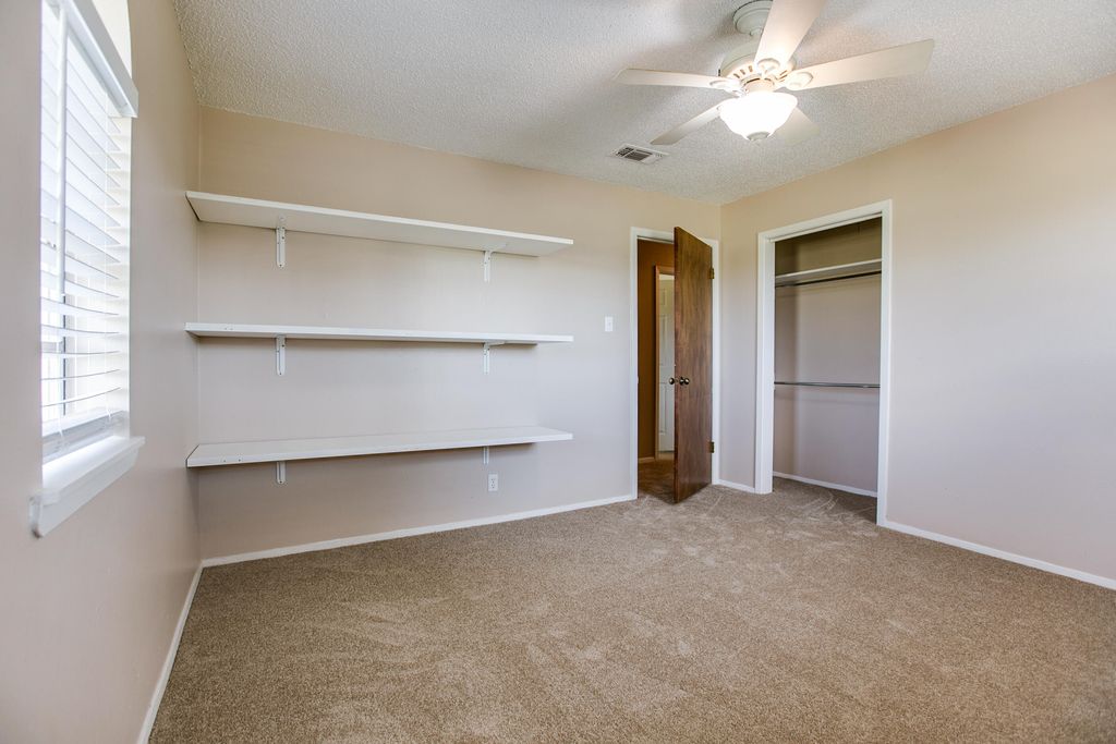 Image 24 of property listing at 207 Briarwood Drive, Bronte, TX 76933