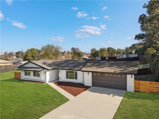 4669 California, Norco, CA 92860