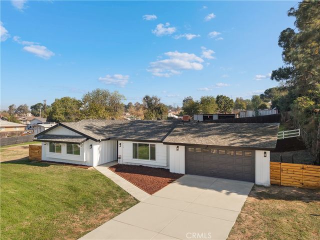 4669 California, Norco, CA 92860