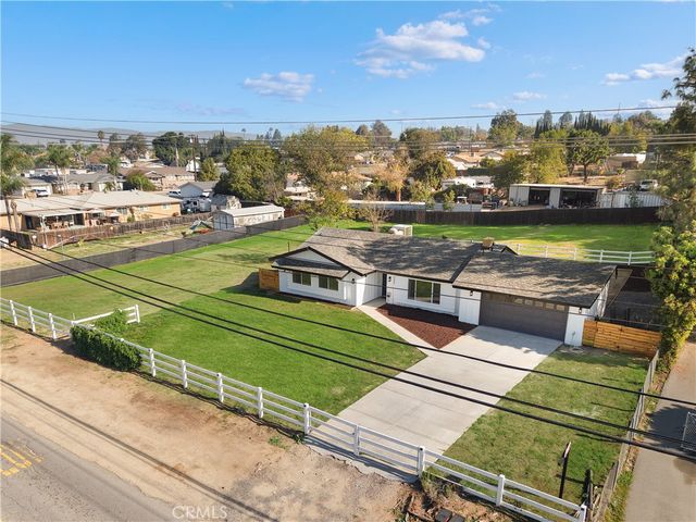 4669 California, Norco, CA 92860