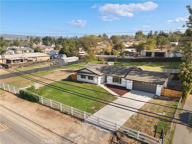 4669 California, Norco, CA 92860