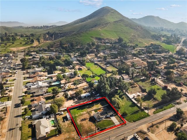 4669 California, Norco, CA 92860