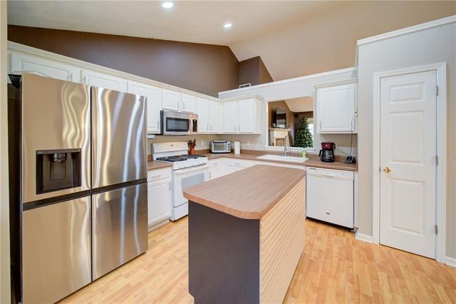 6360 Countryland Drive, Dawsonville, GA 30534