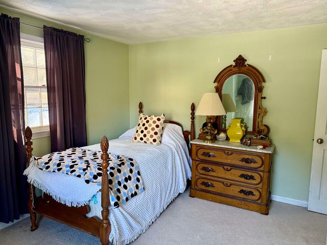 24 SHADWELL Road, Nashua, NH 03062