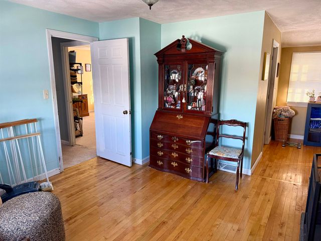 24 SHADWELL Road, Nashua, NH 03062