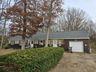 1560 Brooks Road, Muskegon, MI 49442