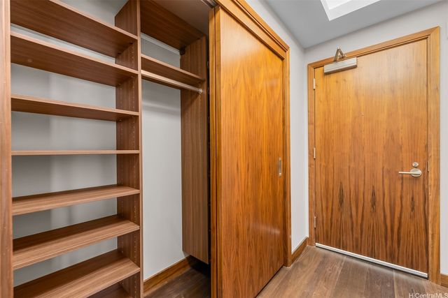 1555 Kapiolani Boulevard 1800, Honolulu, HI 96814