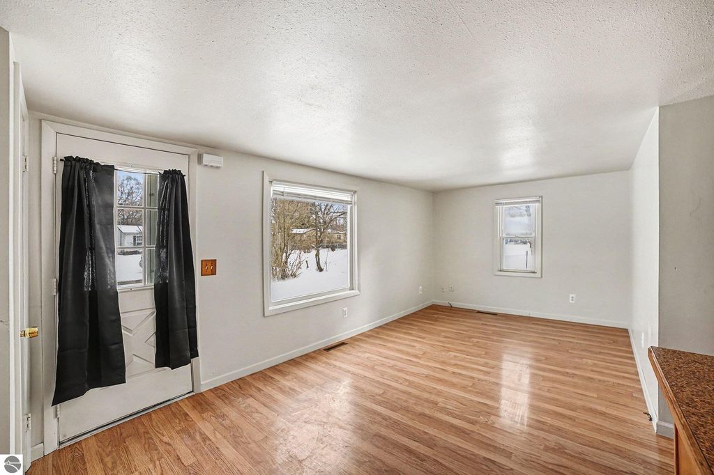 Image 3 of property listing at 2162 3rd Street, Mt Pleasant, MI 48858