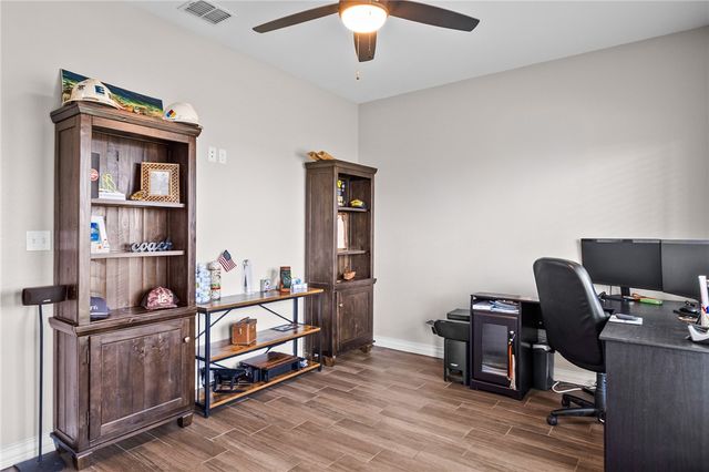 1481 Lady Claudia St, Corpus Christi, TX 78415