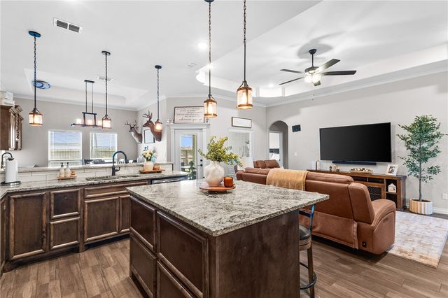 1481 Lady Claudia St, Corpus Christi, TX 78415