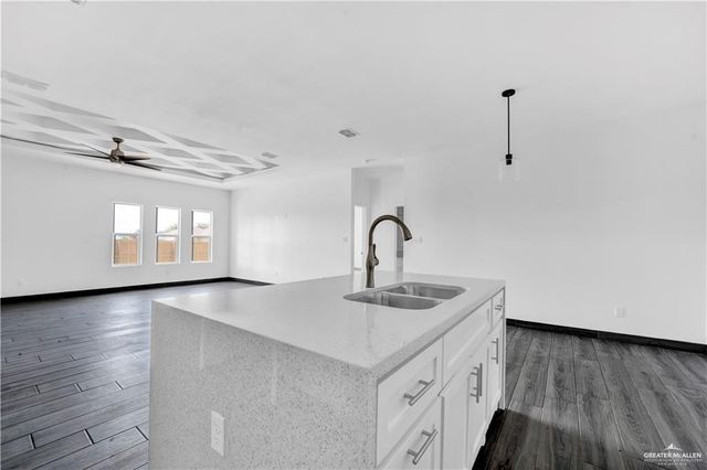 2820 Linva Avenue, Mcallen, TX 78541