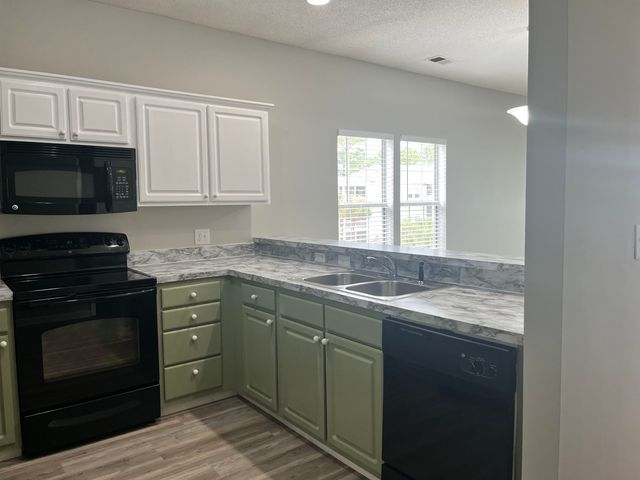 2498 Coastline Ct Unit 301, Murrells Inlet, SC 29576