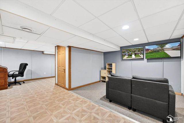 27485 Wyatt Avenue, Brownstown Twp, MI 48183