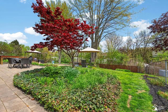 27485 Wyatt Avenue, Brownstown Twp, MI 48183