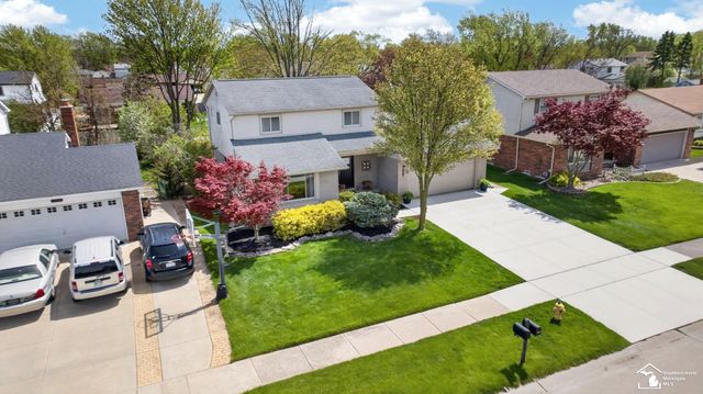 27485 Wyatt Avenue, Brownstown Twp, MI 48183