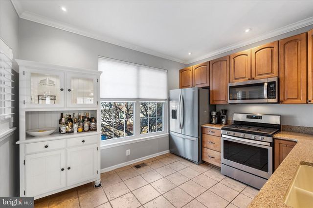 21070 TYLER TOO TER, Ashburn, VA 20147