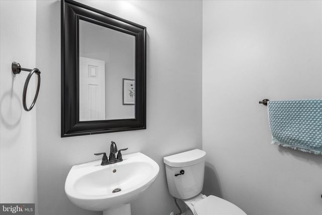 21070 TYLER TOO TER, Ashburn, VA 20147