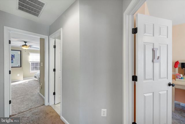 21070 TYLER TOO TER, Ashburn, VA 20147