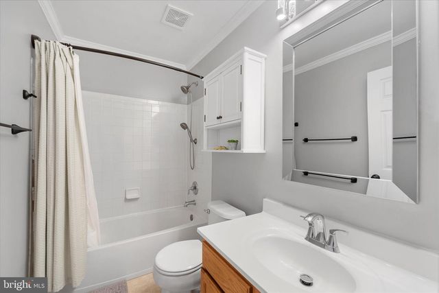 21070 TYLER TOO TER, Ashburn, VA 20147