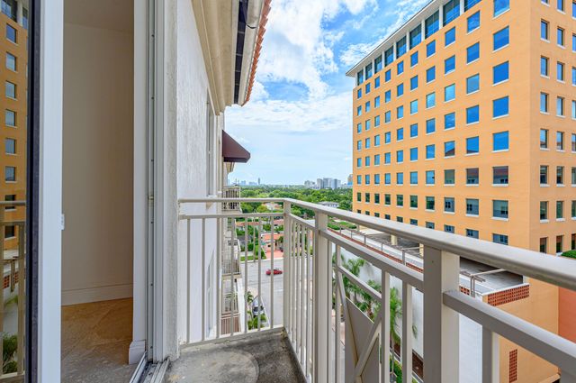 2030 S Douglas Road 807, Coral Gables, FL 33134
