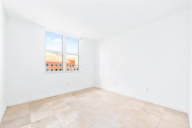 2030 S Douglas Road 807, Coral Gables, FL 33134