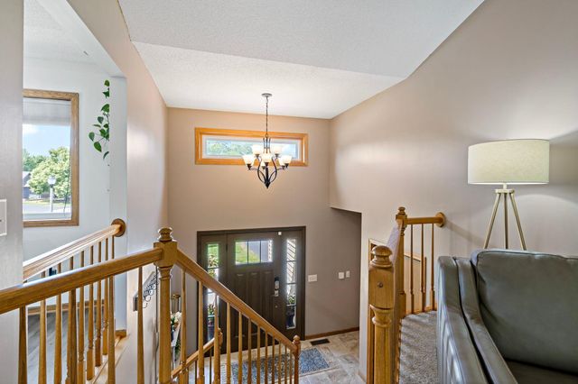2401 Hydram Avenue N, Oakdale, MN 55128