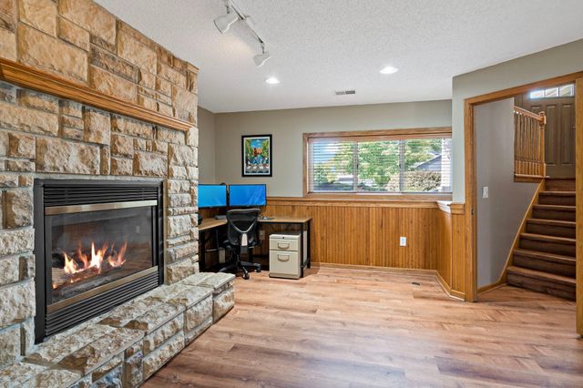2401 Hydram Avenue N, Oakdale, MN 55128