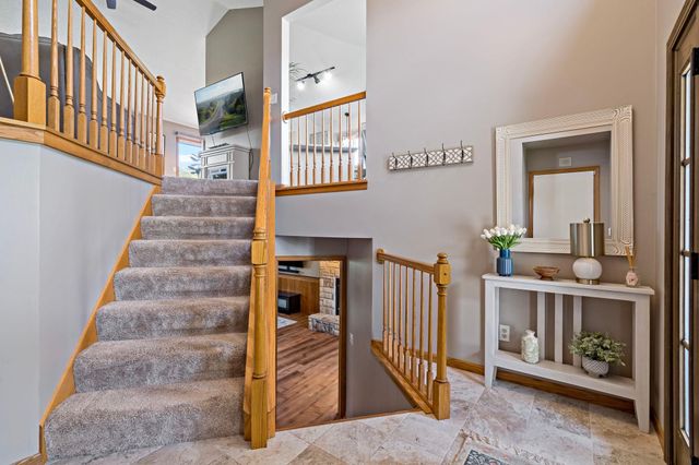 2401 Hydram Avenue N, Oakdale, MN 55128