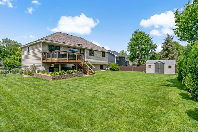2401 Hydram Avenue N, Oakdale, MN 55128