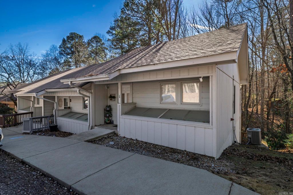 1 Gailosa Lane, Hot Springs Village, AR 71909