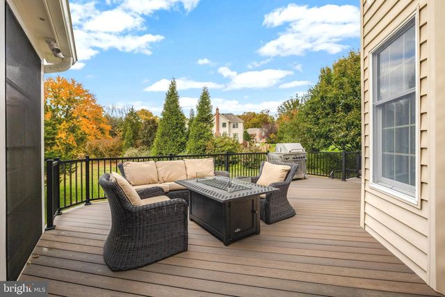 1710 DOVE POINT CT, Vienna, VA 22182