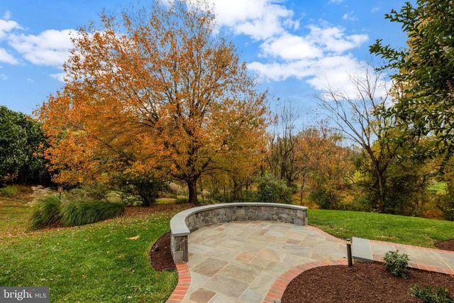 1710 DOVE POINT CT, Vienna, VA 22182