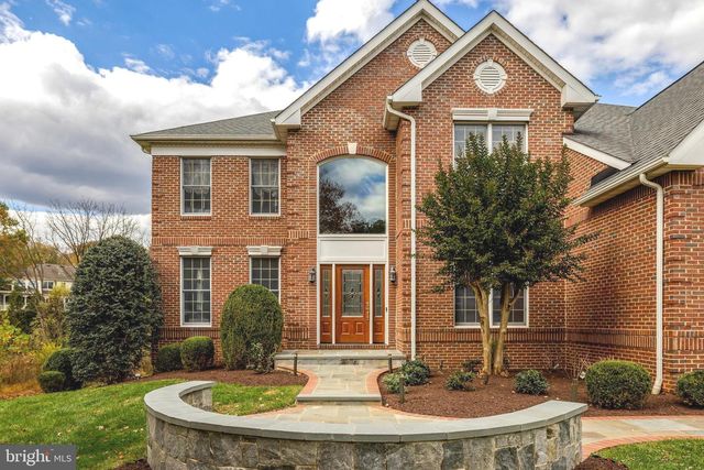 1710 DOVE POINT CT, Vienna, VA 22182