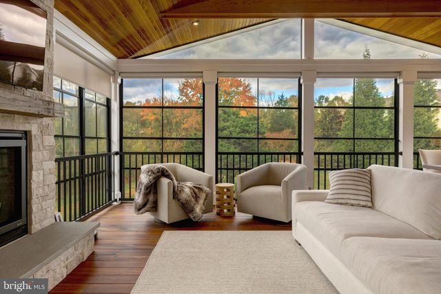 1710 DOVE POINT CT, Vienna, VA 22182