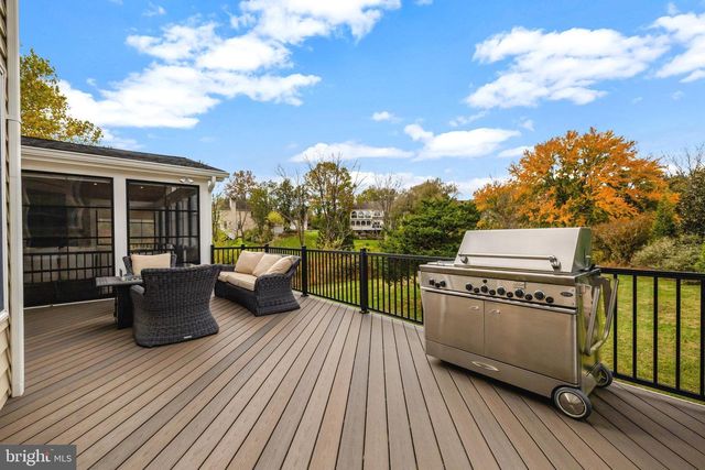 1710 DOVE POINT CT, Vienna, VA 22182