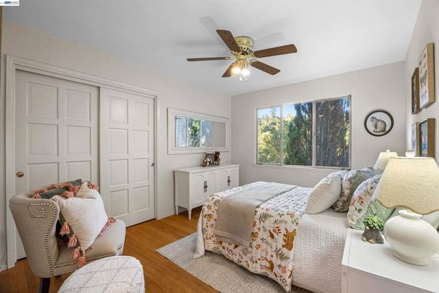 45 Sleepy Hollow Ln, Orinda, CA 94563