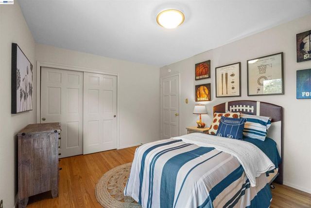 45 Sleepy Hollow Ln, Orinda, CA 94563