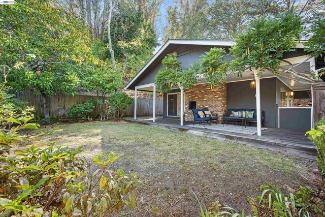 45 Sleepy Hollow Ln, Orinda, CA 94563