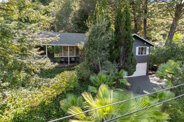 45 Sleepy Hollow Ln, Orinda, CA 94563