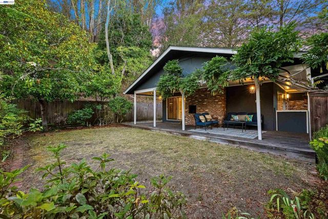 45 Sleepy Hollow Ln, Orinda, CA 94563