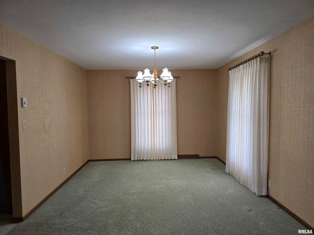 145 INGERSOLL Boulevard, Canton, IL 61520