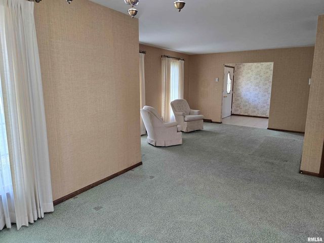 145 INGERSOLL Boulevard, Canton, IL 61520