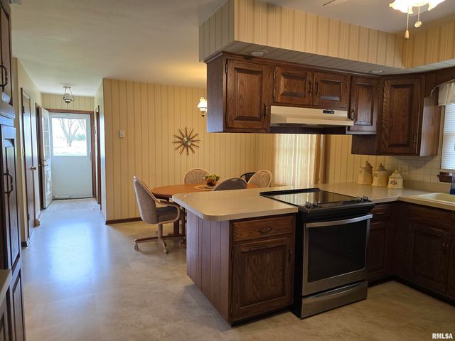 145 INGERSOLL Boulevard, Canton, IL 61520